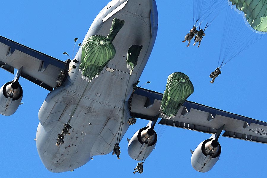 Army Soldiers Drop In